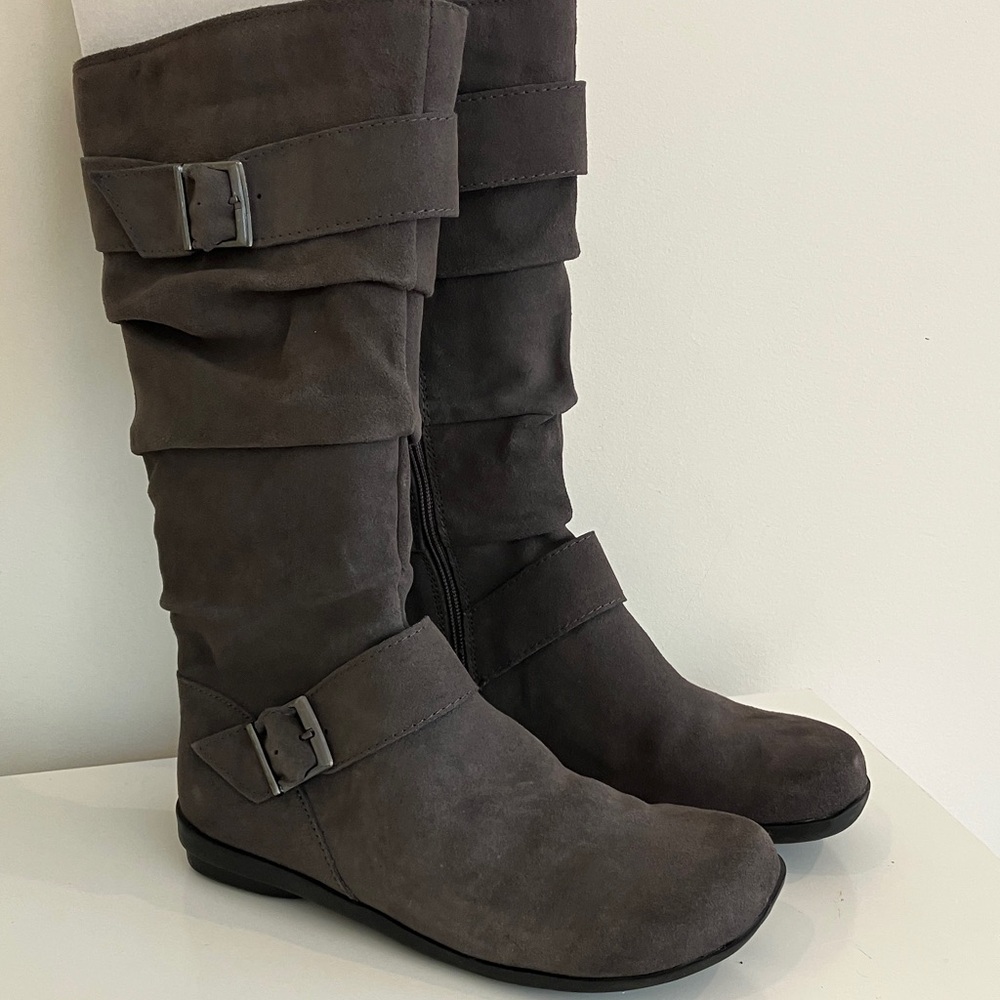 Bass Dark Gray Suede Leather Women's Winter Boots